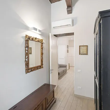 Teatro Nuovo *